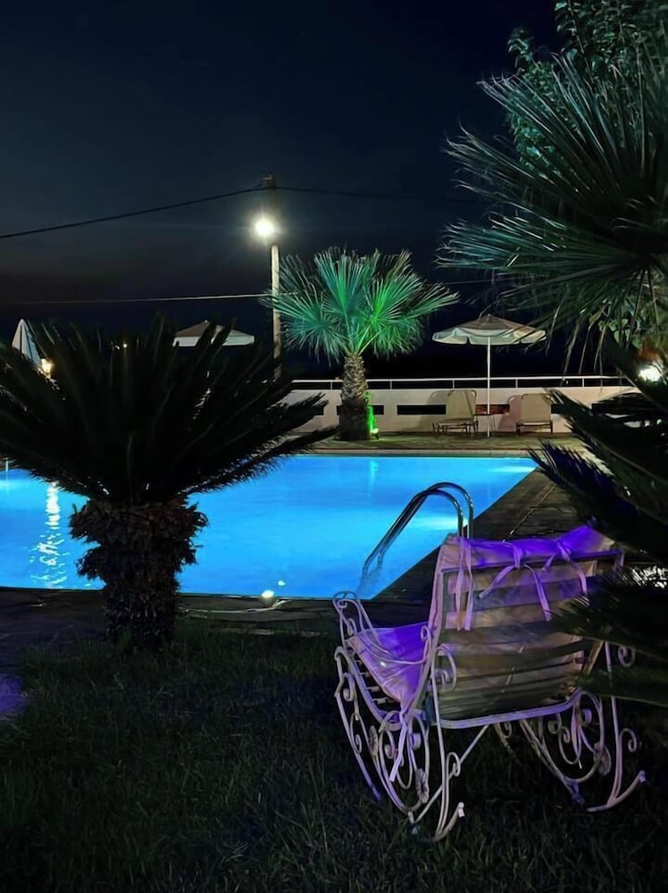 Palladion — Swimming pool in Georgioupolis