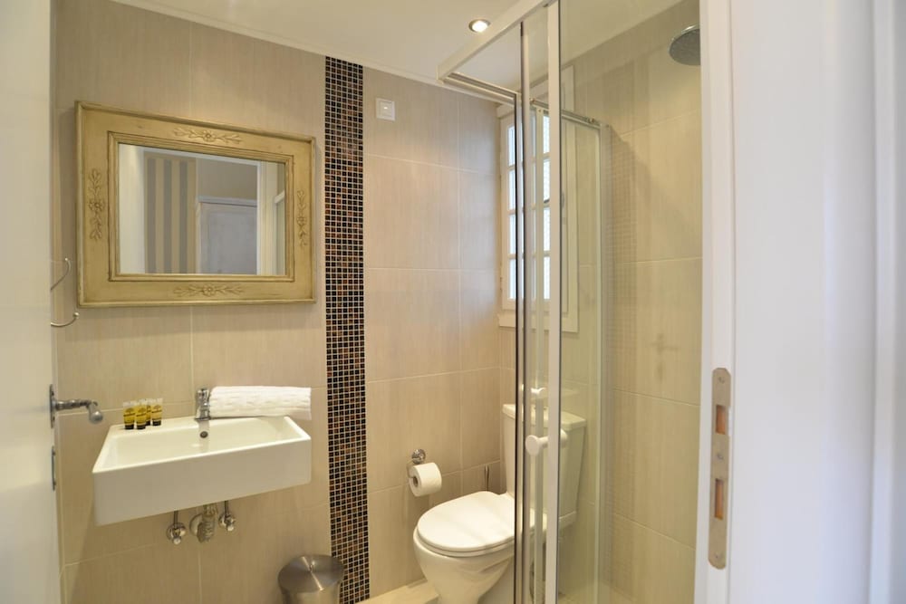 Golden Sun — Hotel rooms in Malia