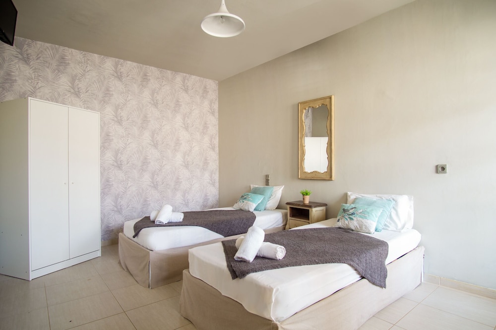 Golden Sun — Hotel rooms in Malia