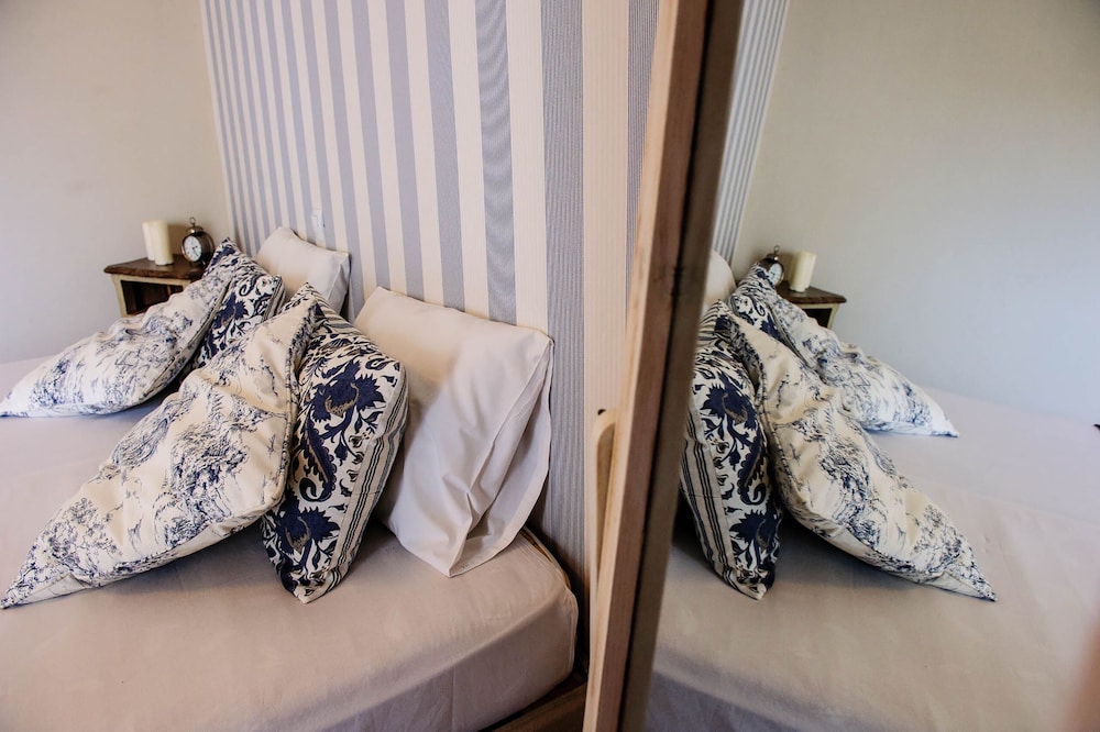 Golden Sun — Hotel rooms in Malia