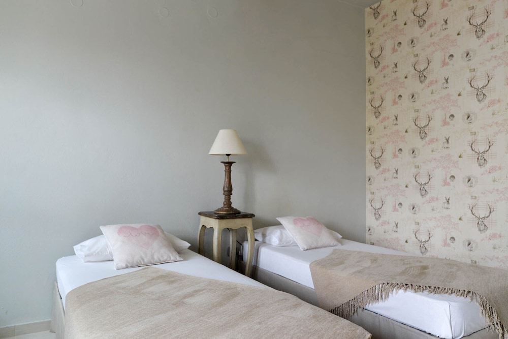 Golden Sun — Hotel rooms in Malia