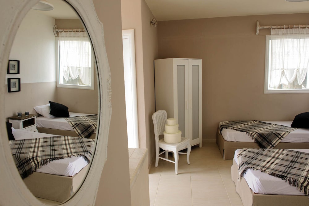Golden Sun — Hotel rooms in Malia