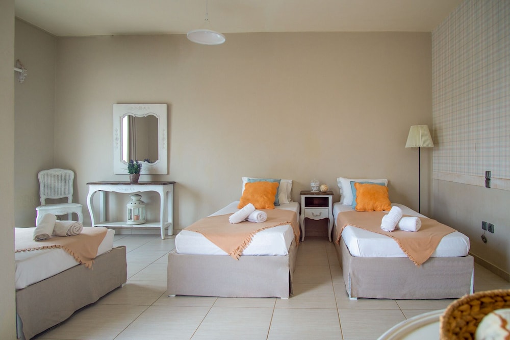 Golden Sun — Hotel rooms in Malia