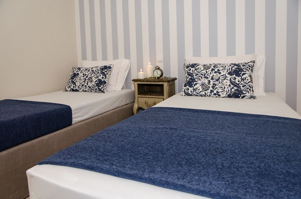 Golden Sun — Hotel rooms in Malia