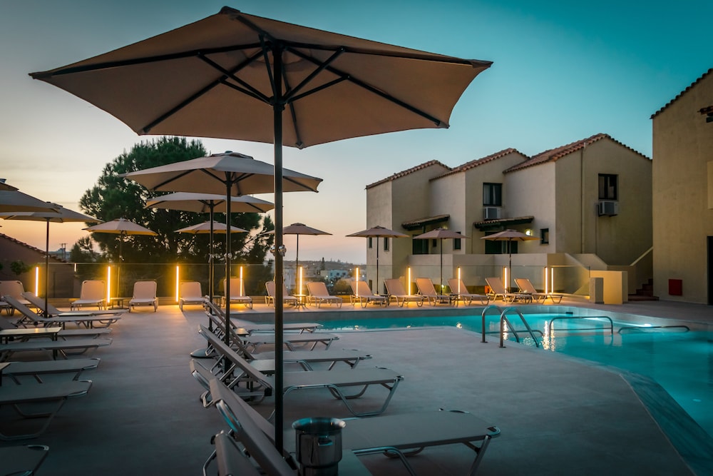 Dream Village — Swimming pool in Hersonissos
