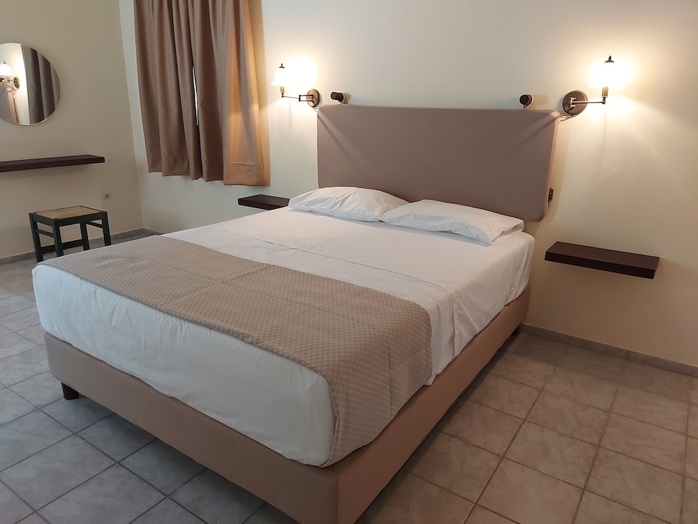 Liberatos Village — Hotel rooms in Lassi, Ionian Islands