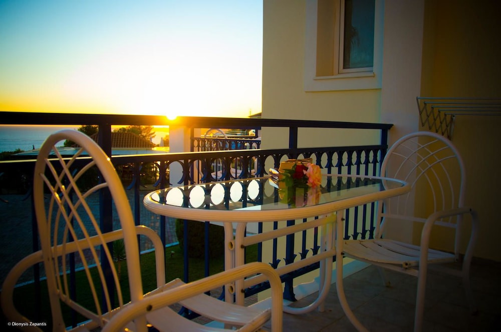 Liberatos Village — Hotel rooms in Lassi, Ionian Islands