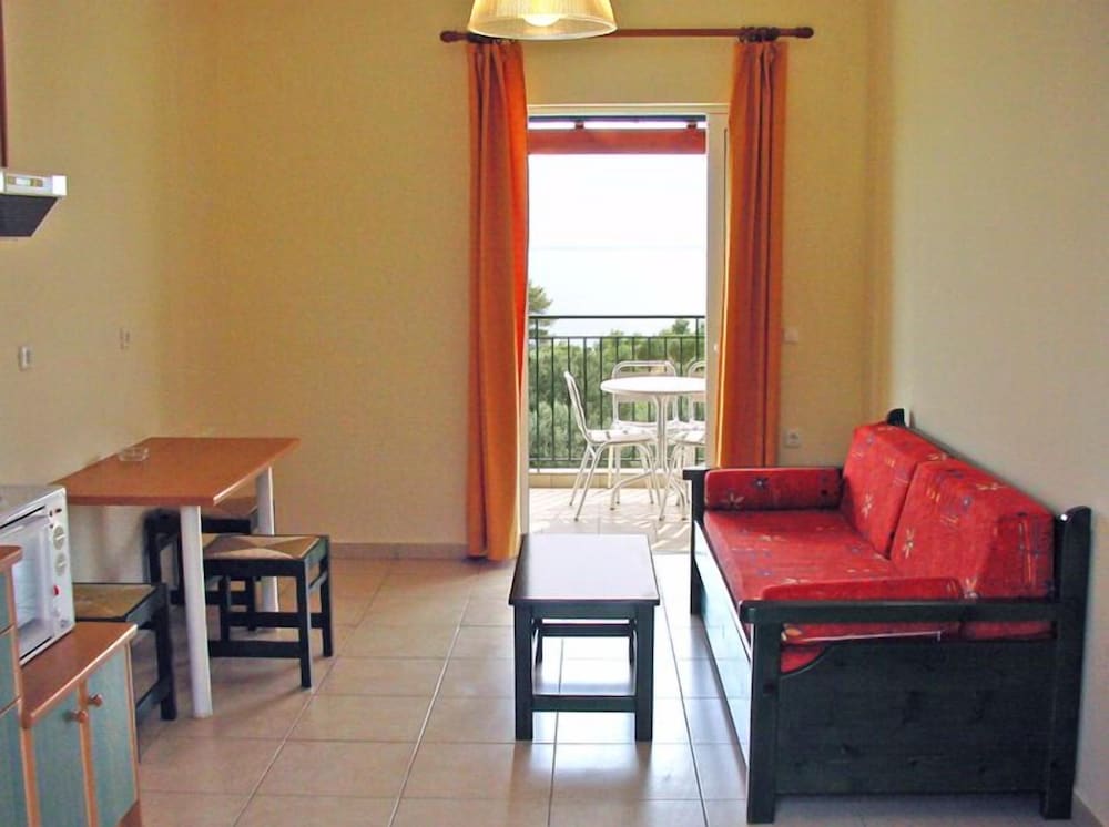 Liberatos Village — Hotel rooms in Lassi, Ionian Islands