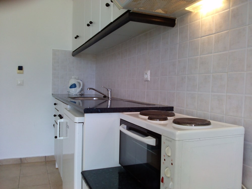 Liberatos Village — Hotel rooms in Lassi, Ionian Islands