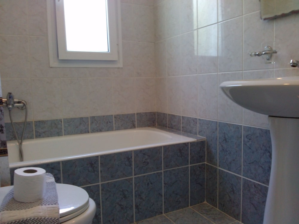 Liberatos Village — Hotel rooms in Lassi, Ionian Islands