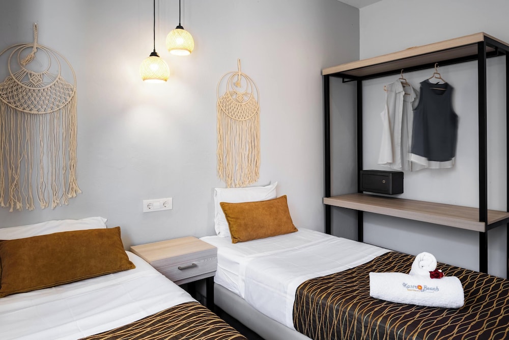 Kastro Beach Apartments — Hotel rooms in Malia