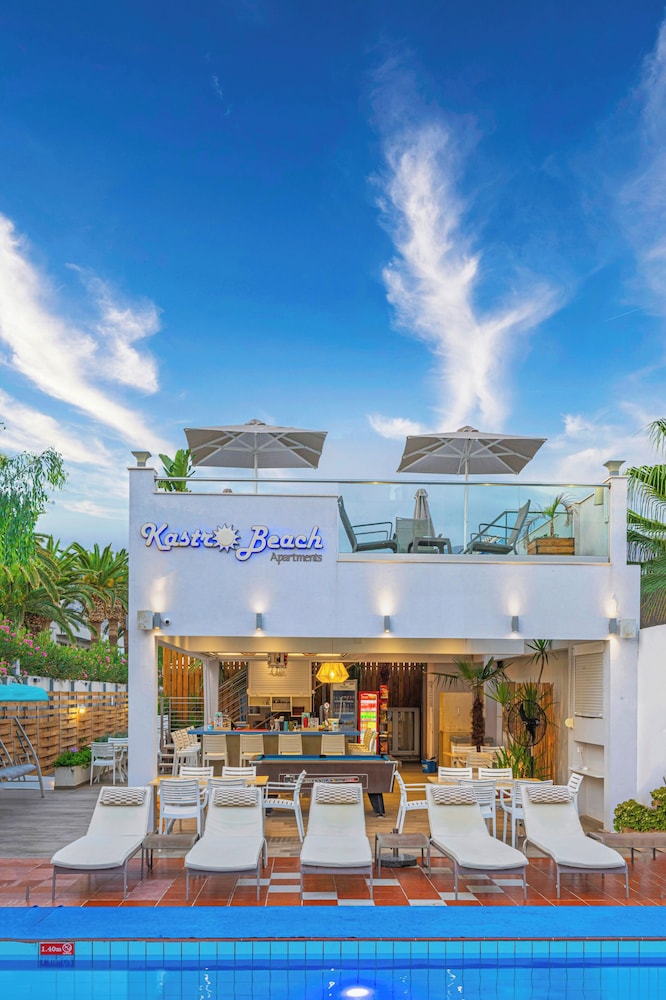 Kastro Beach Apartments — Hotel building in Malia