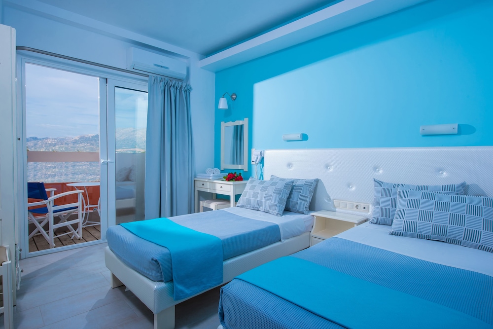 Kastro Beach Apartments — Hotel rooms in Malia