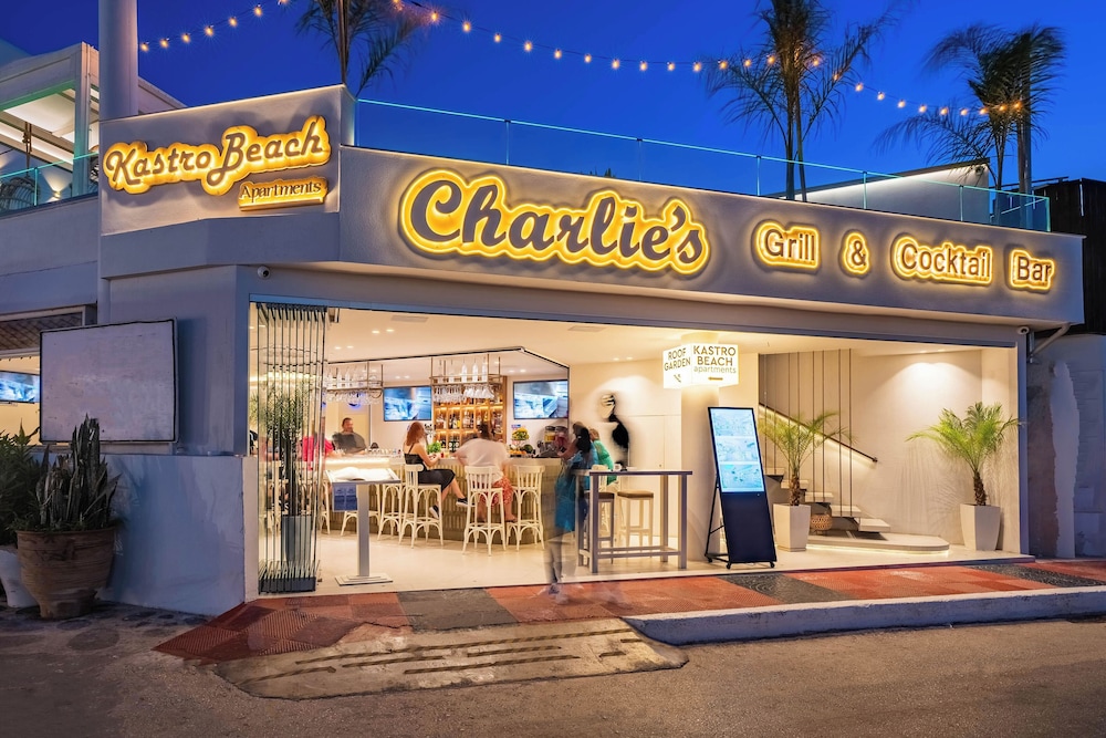 Kastro Beach Apartments — Restaurant & bars in Malia