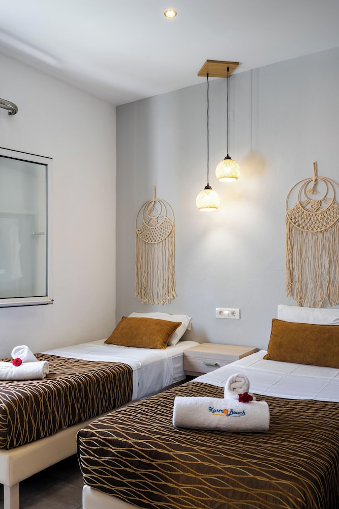 Kastro Beach Apartments — Hotel rooms in Malia