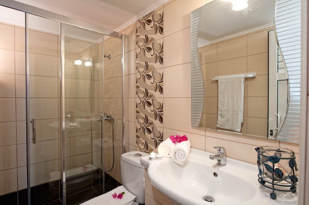 Kastro Beach Apartments — Hotel rooms in Malia