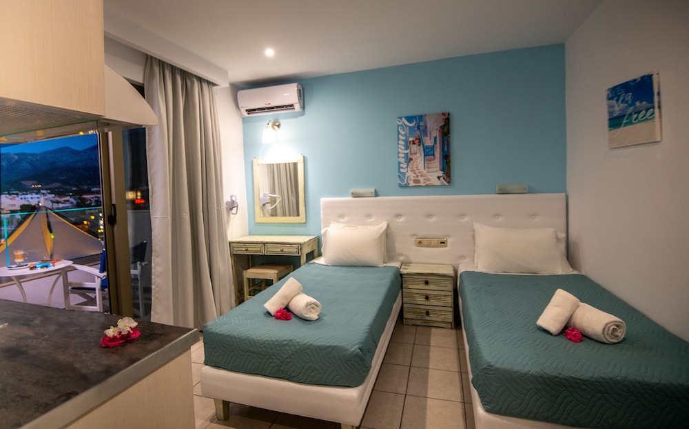 Kastro Beach Apartments — Hotel rooms in Malia