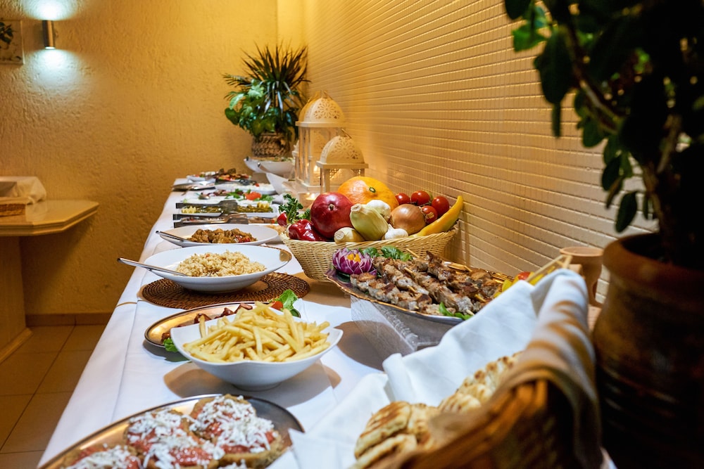 Villa Mare Monte — Restaurant & bars in Malia