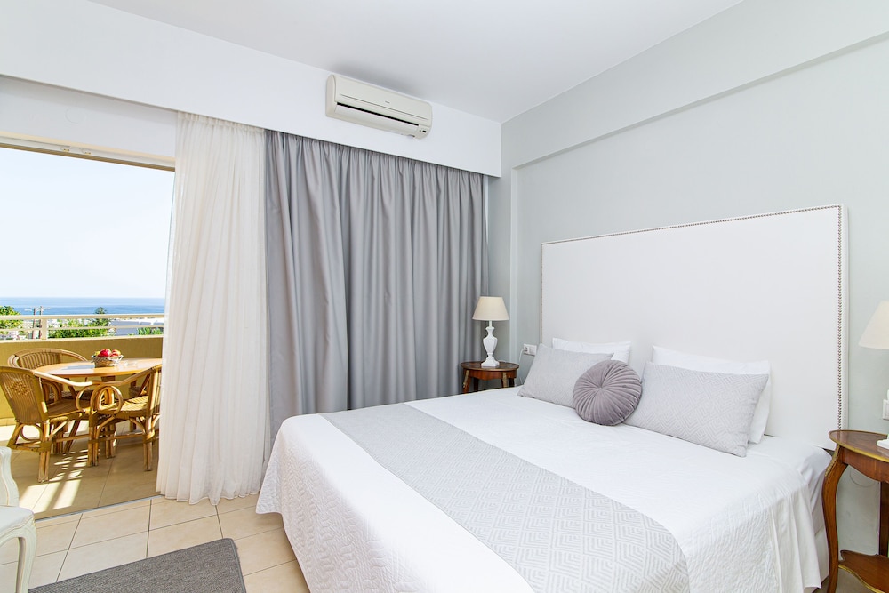 Villa Mare Monte — Hotel rooms in Malia
