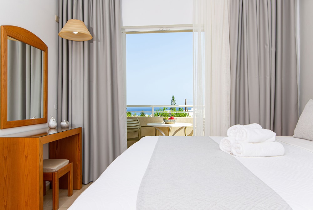 Villa Mare Monte — Hotel rooms in Malia