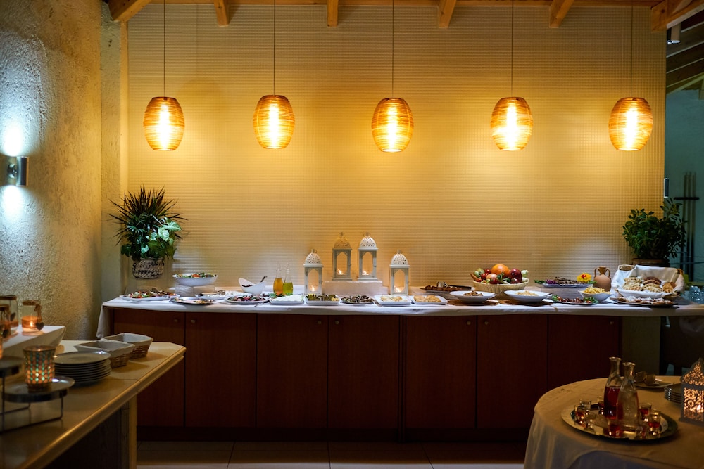 Villa Mare Monte — Restaurant & bars in Malia