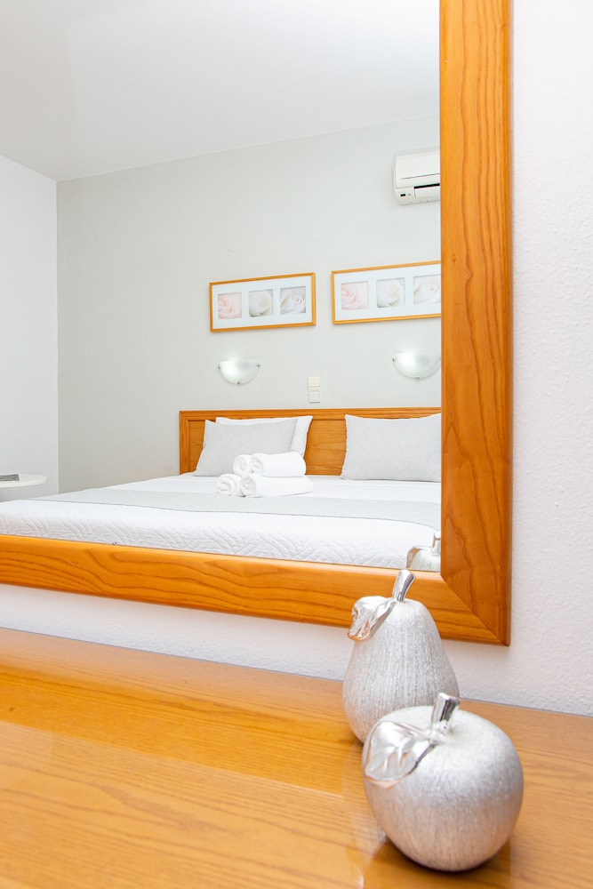 Villa Mare Monte — Hotel rooms in Malia