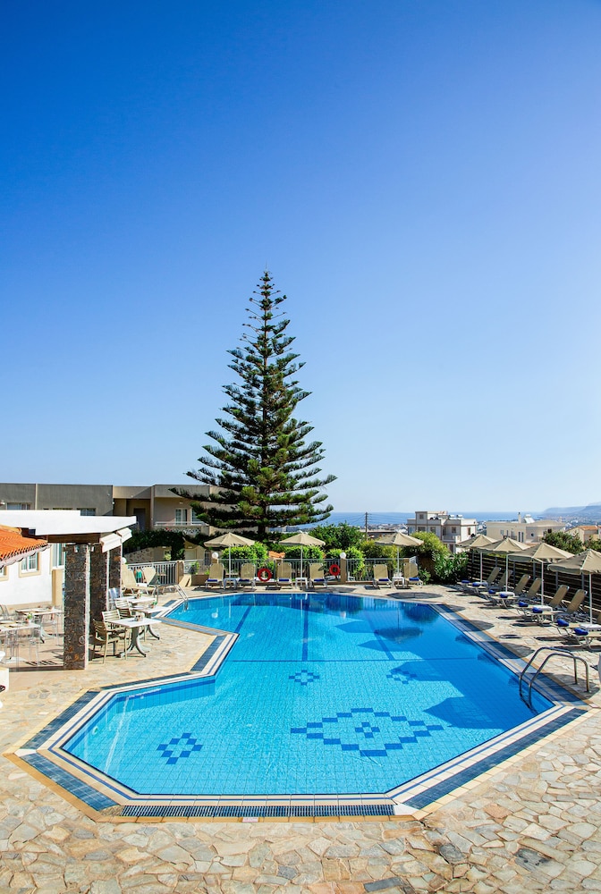 Villa Mare Monte — Swimming pool in Malia
