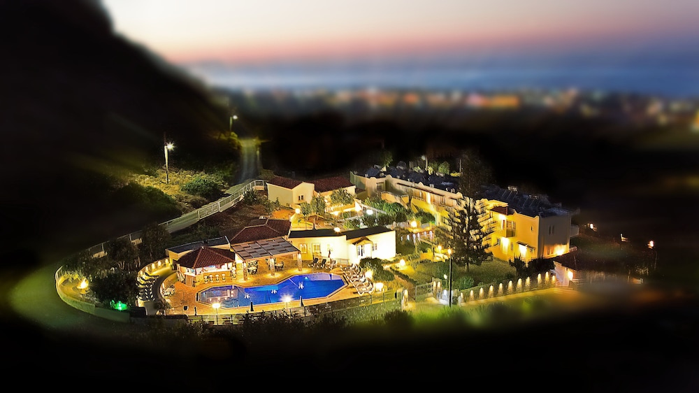 Villa Mare Monte — Swimming pool in Malia