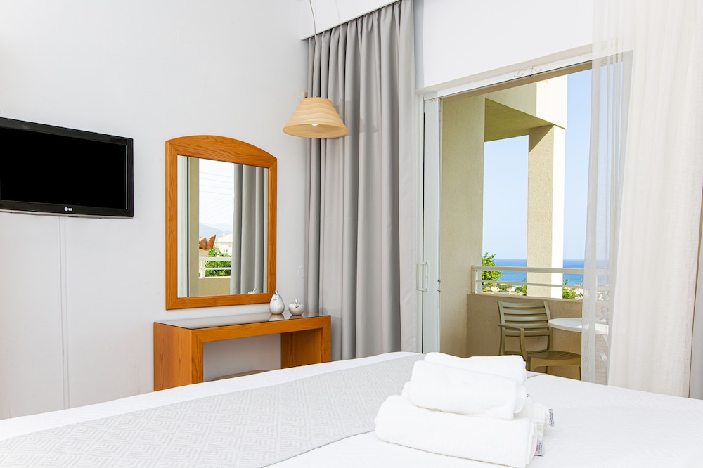 Villa Mare Monte — Hotel rooms in Malia