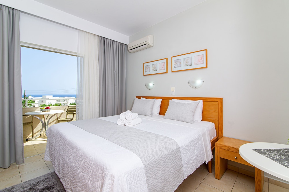 Villa Mare Monte — Hotel rooms in Malia