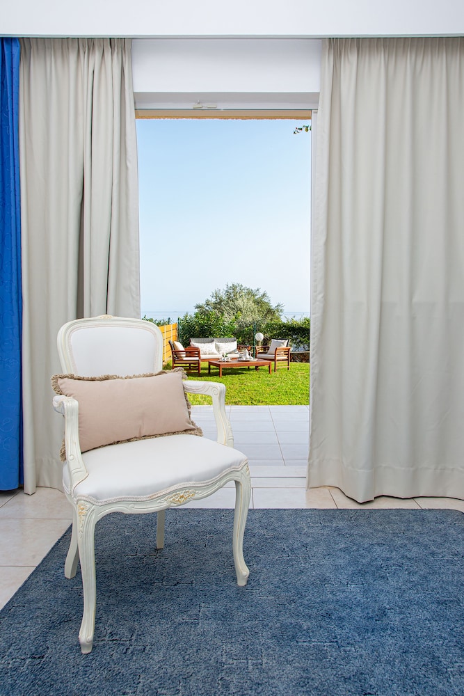Villa Mare Monte — Hotel rooms in Malia
