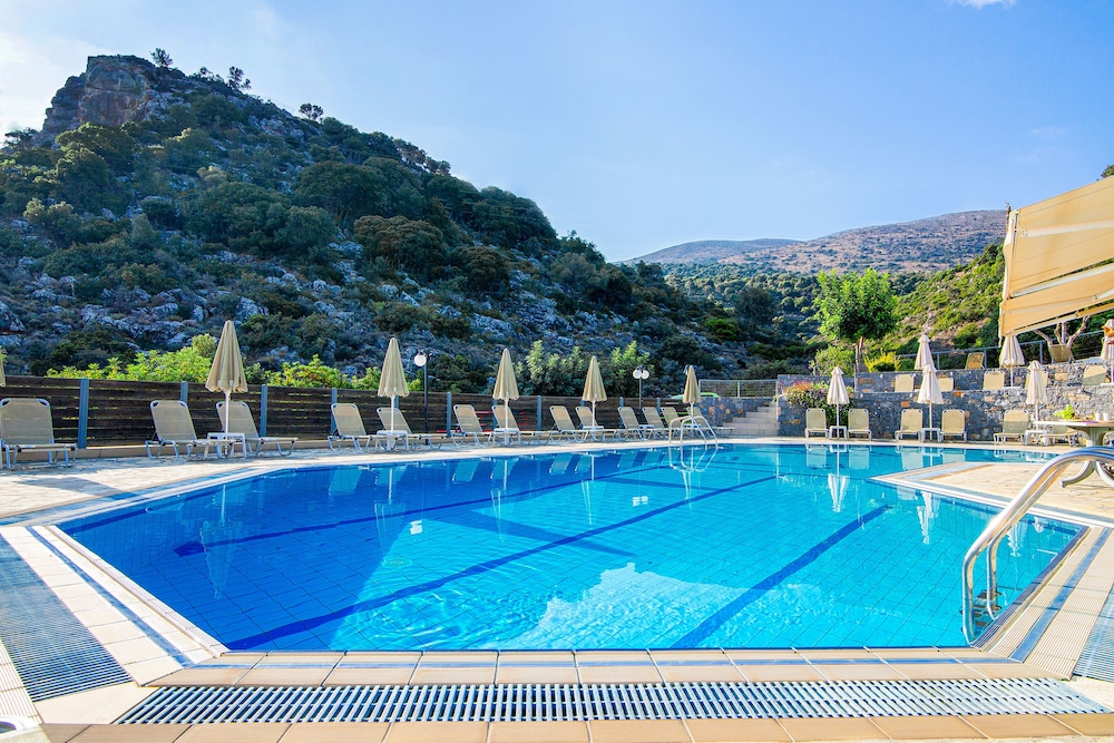Villa Mare Monte — Swimming pool in Malia