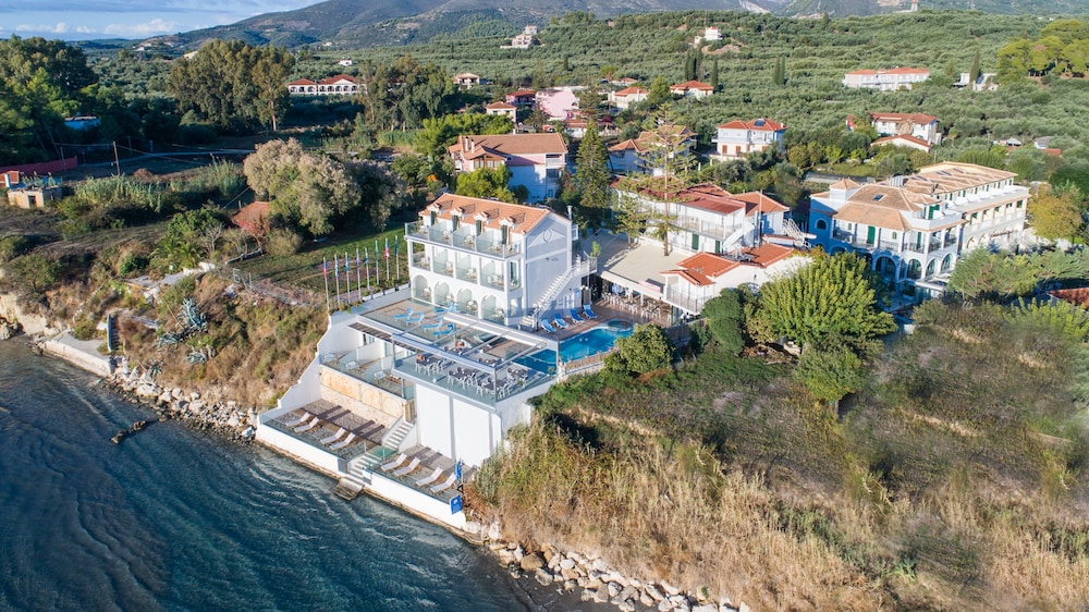 Denise Beach Hotel — Main photo in Laganas, Ionian Islands