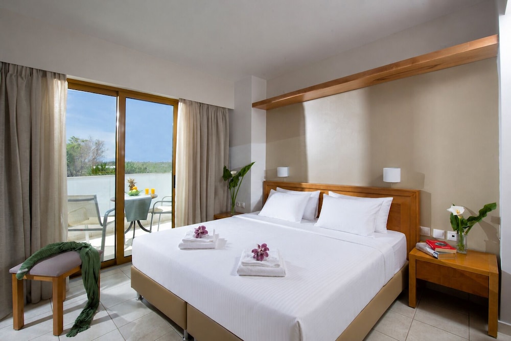 Mary Hotel & Mary Royal Suites — Hotel rooms in Rethymnon