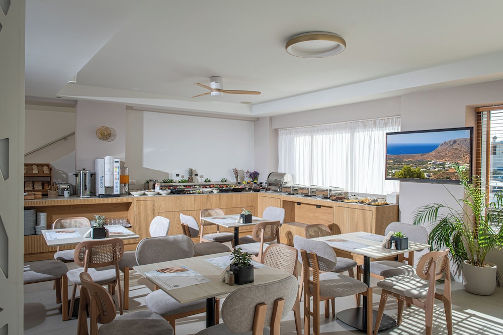 Mary Hotel & Mary Royal Suites — Restaurant & bars in Rethymnon