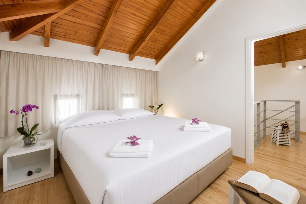 Mary Hotel & Mary Royal Suites — Hotel rooms in Rethymnon