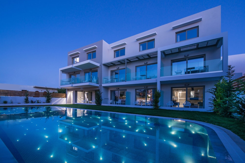 Mary Hotel & Mary Royal Suites — Hotel building in Rethymnon