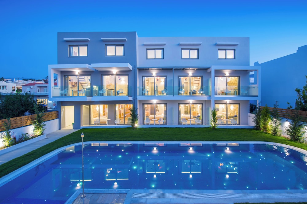 Mary Hotel & Mary Royal Suites — Hotel building in Rethymnon