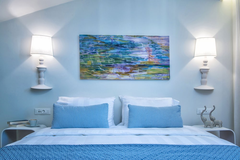 Mary Hotel & Mary Royal Suites — Hotel rooms in Rethymnon