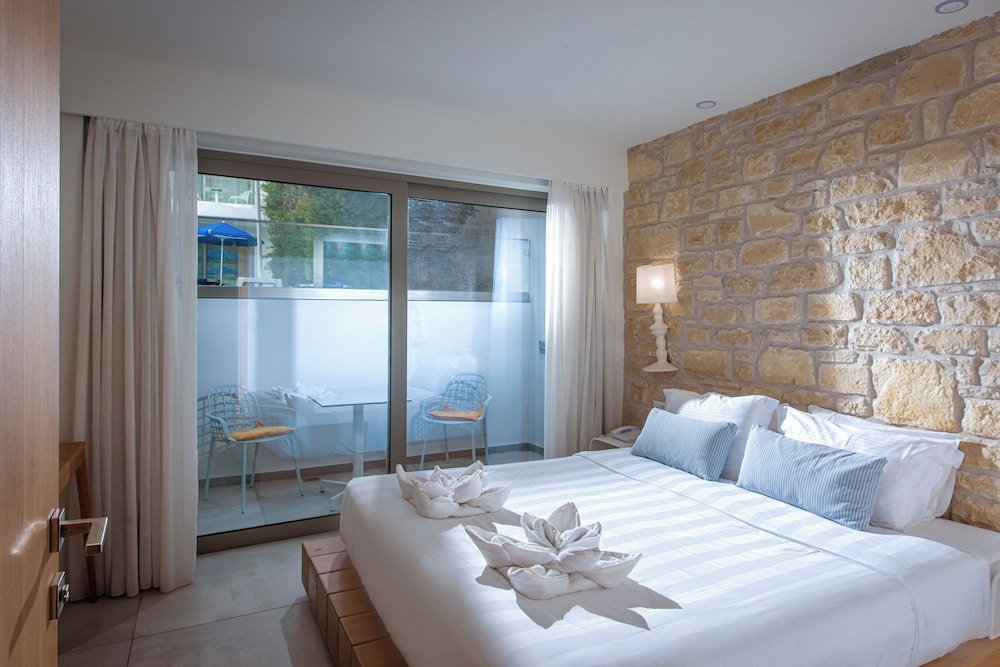 Mary Hotel & Mary Royal Suites — Hotel rooms in Rethymnon