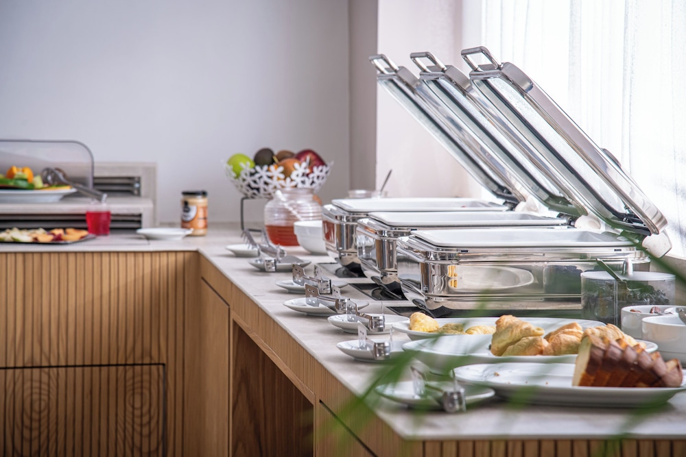 Mary Hotel & Mary Royal Suites — Restaurant & bars in Rethymnon
