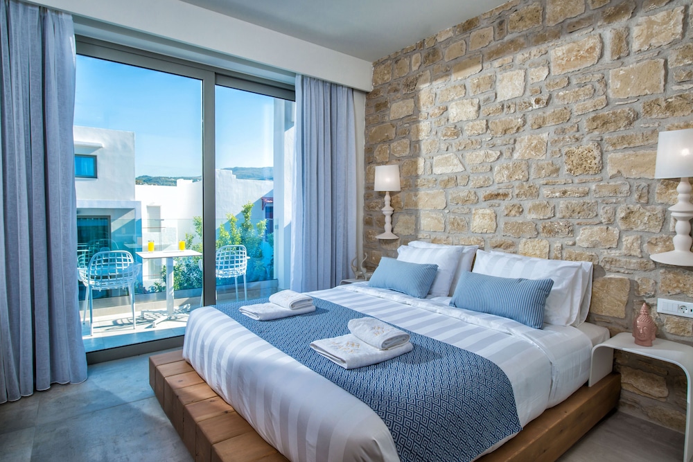 Mary Hotel & Mary Royal Suites — Hotel rooms in Rethymnon