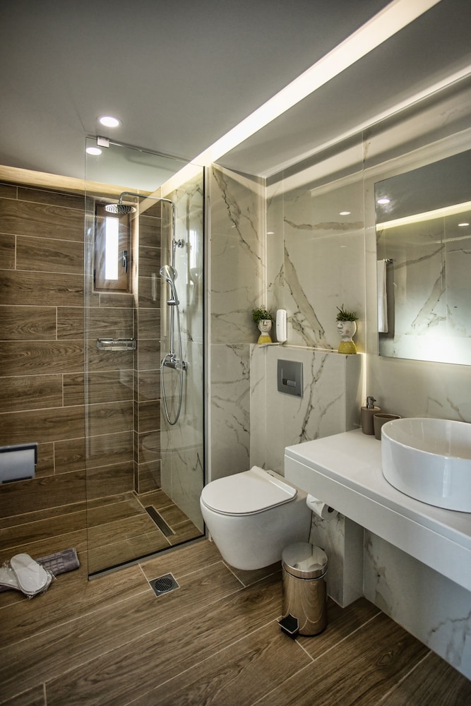 Mary Hotel & Mary Royal Suites — Hotel rooms in Rethymnon