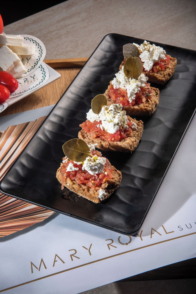 Mary Hotel & Mary Royal Suites — Restaurant & bars in Rethymnon