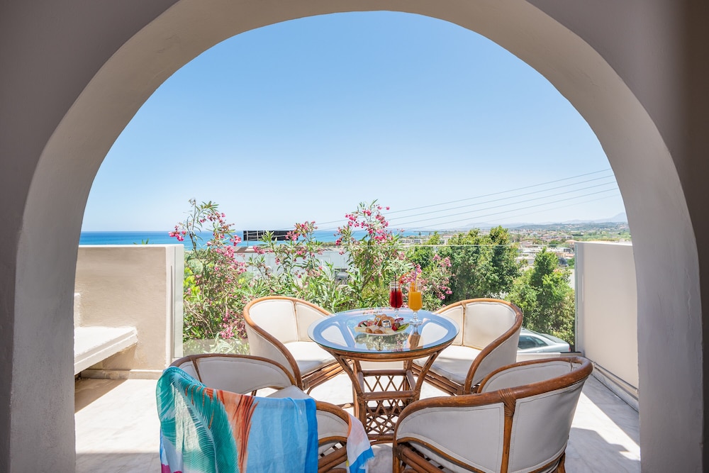 Aphea Village by GHH — Hotel rooms in Platanias