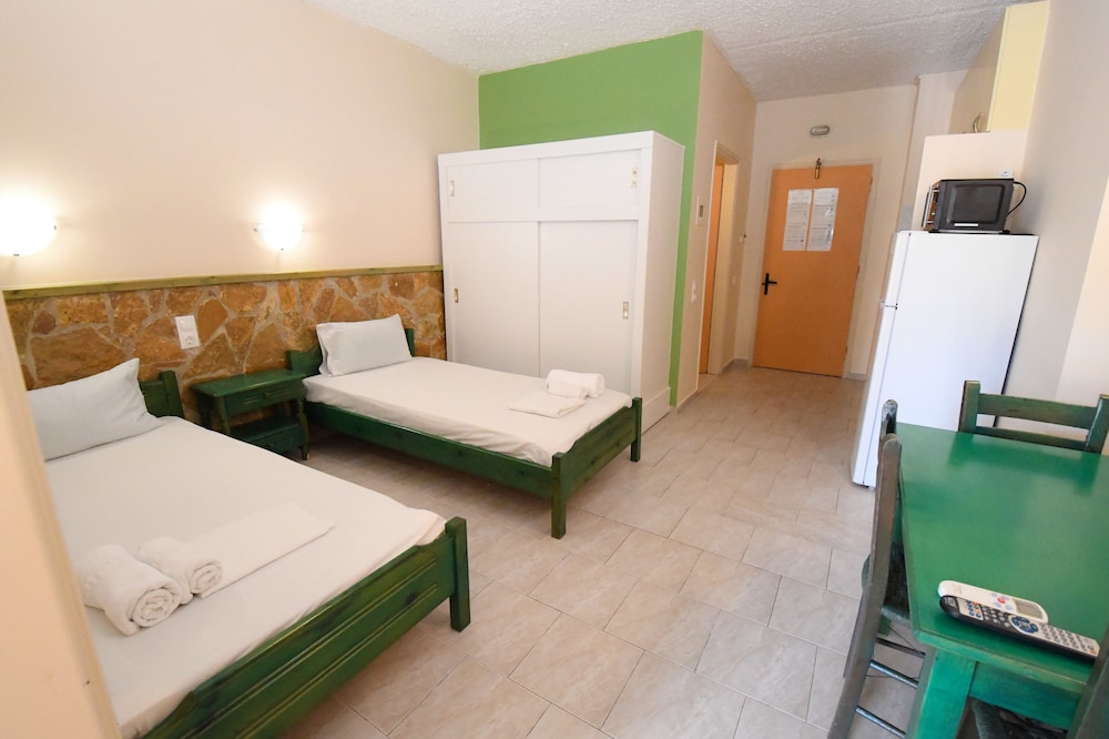 Vanessa Hotel — Hotel rooms in Kalamaki (Zakynthos), Ionian Islands