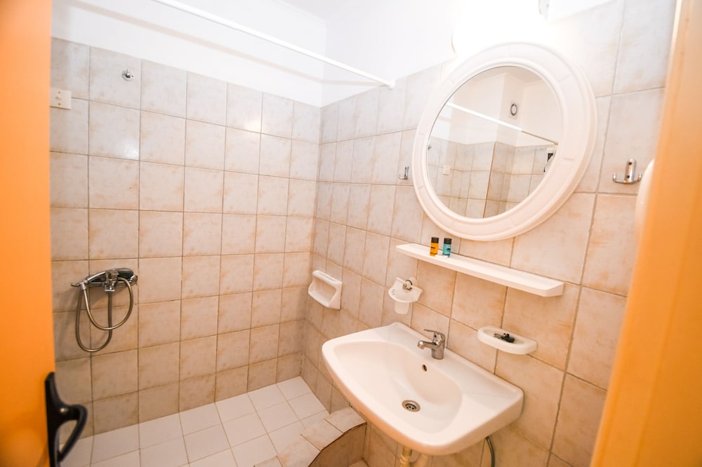 Vanessa Hotel — Hotel rooms in Kalamaki (Zakynthos), Ionian Islands