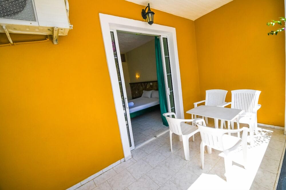 Vanessa Hotel — Hotel rooms in Kalamaki (Zakynthos), Ionian Islands