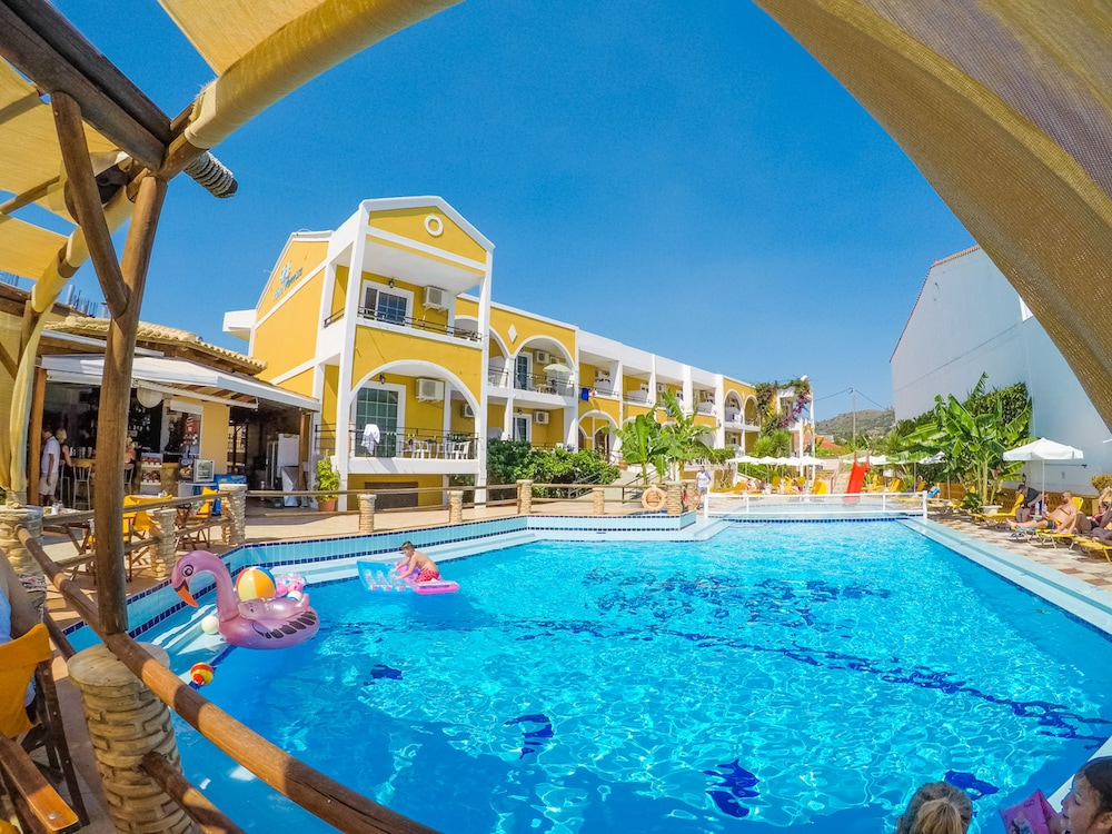 Vanessa Hotel — Main photo in Kalamaki (Zakynthos), Ionian Islands
