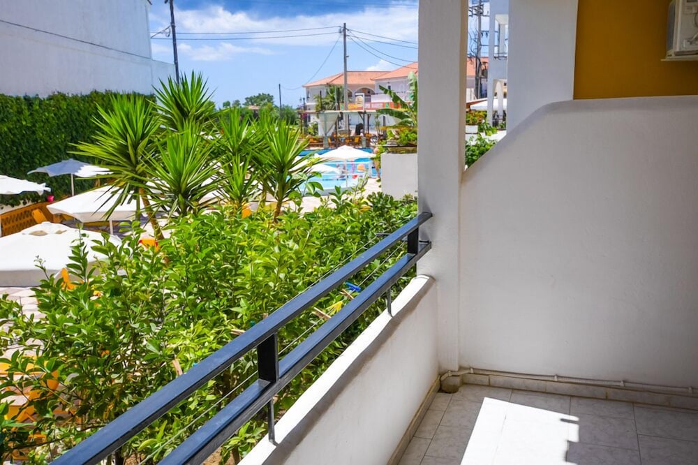 Vanessa Hotel — Swimming pool in Kalamaki (Zakynthos), Ionian Islands